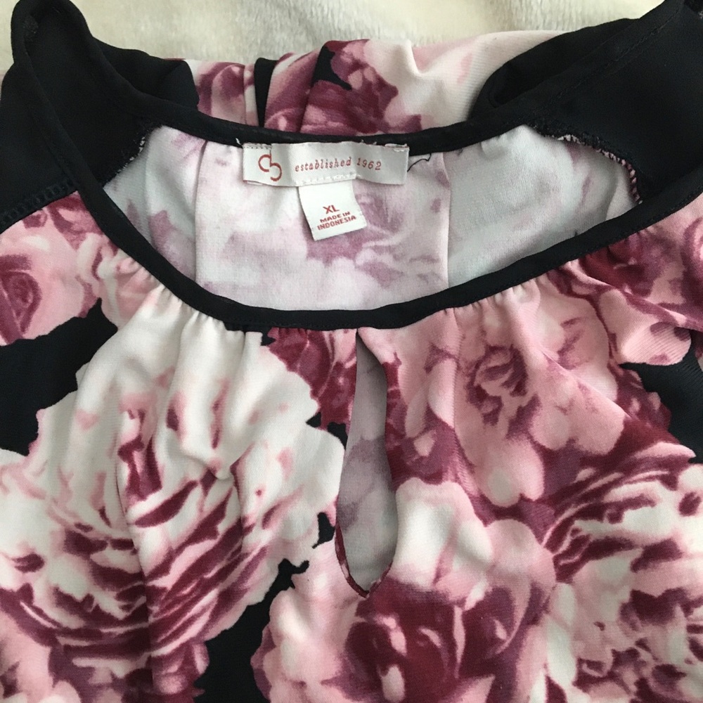 NWOT beautiful flowery Dressbarn dress shirt